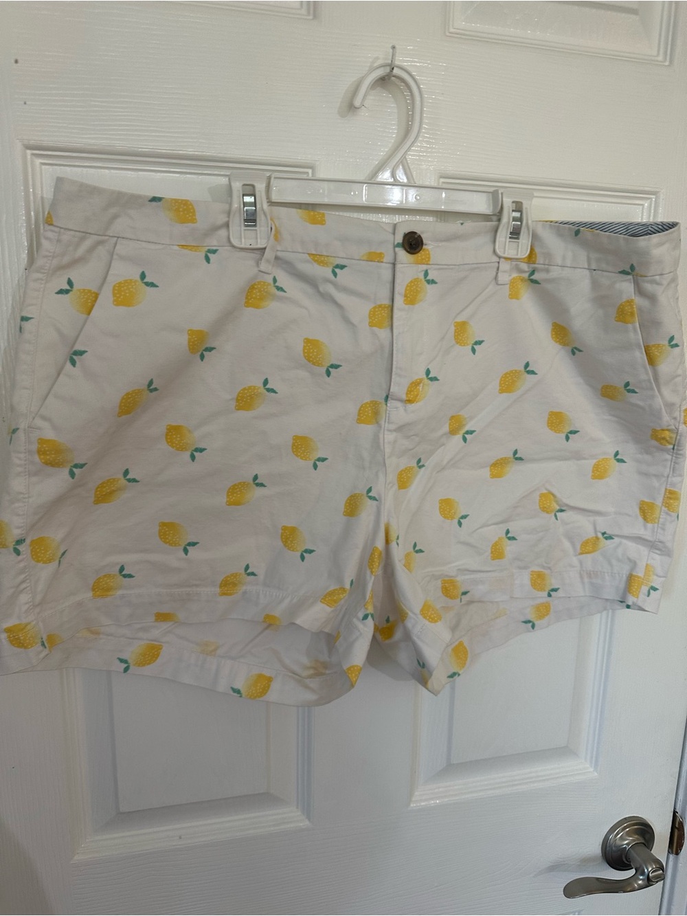 Old Navy White Shorts with Yellow Lemon Print 🍋